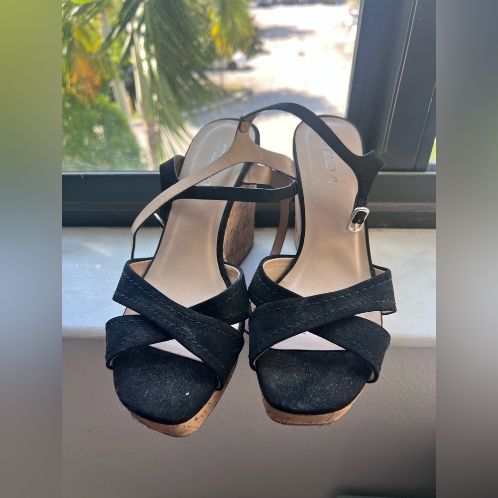 Soda Black and Beige Wedges